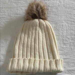 Old Navy Cream Ribbed Beanie with Brown Faux-Fur Pom